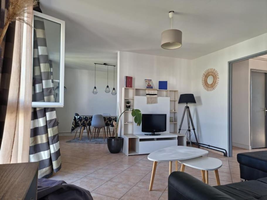 Grand Appart/Wifi/2 Chambres/Detente/Calme Perpignan Dış mekan fotoğraf